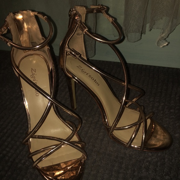 High heels - Picture 1 of 3